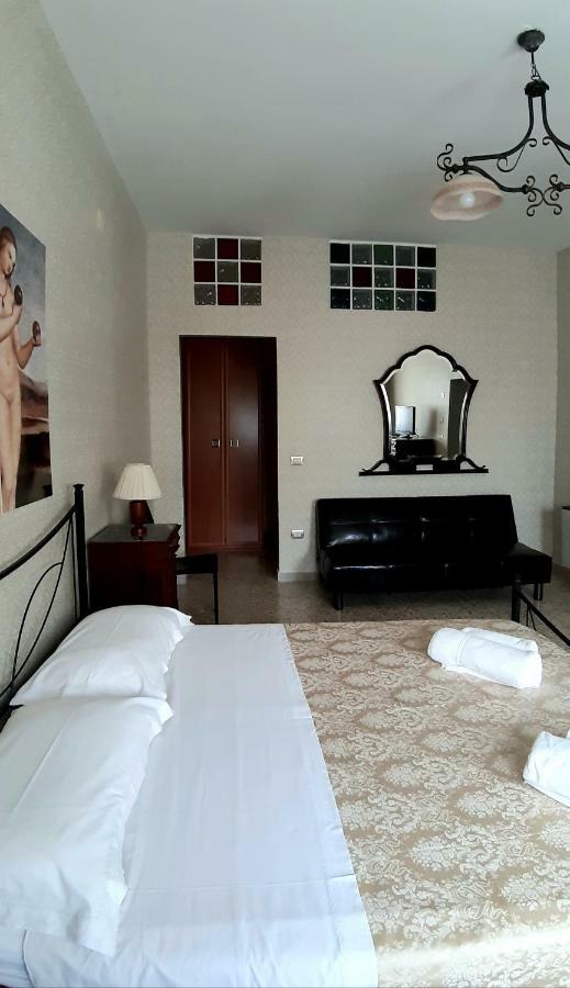 Bed and Breakfast Domus Salentina Leverano Exterior foto